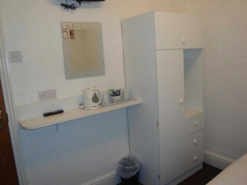 The Sandhurst Hotel Blackpool Room photo